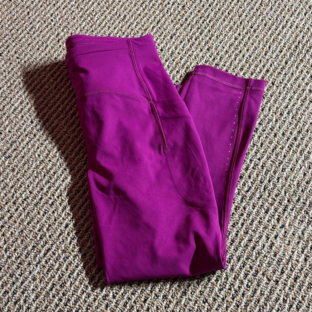 Lululemon Magenta Cropped Leggings - Picture 2 of 5